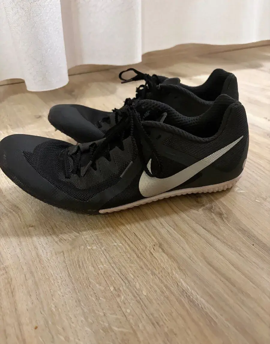Atletické tretry Nike vel. 45