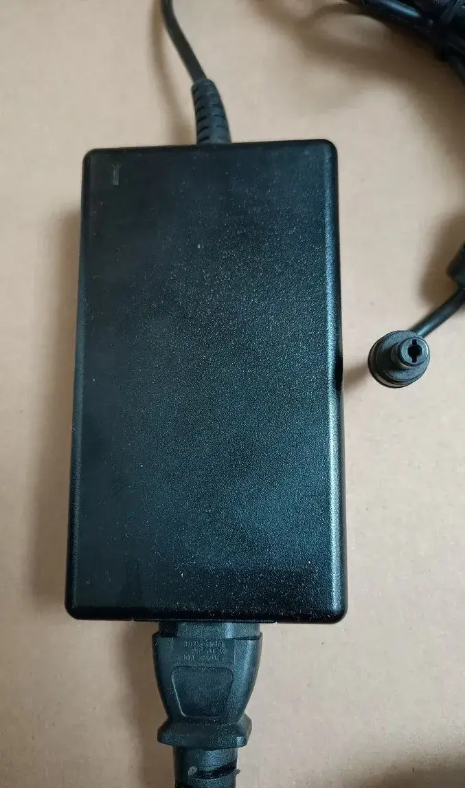 AC Adapter HIPRO 12V 4,16A