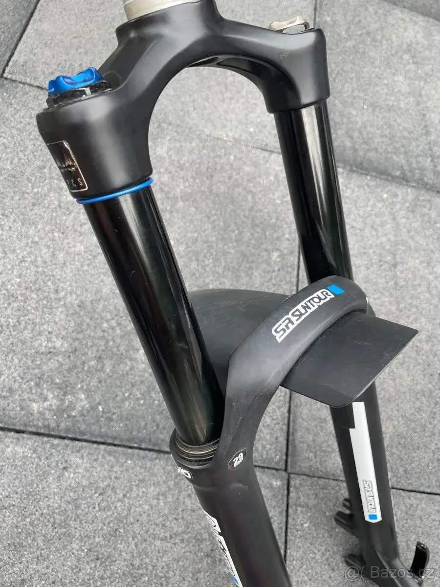 SR Suntour Aion 150mm