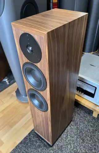 Dynaudio Contour Legacy - sloupové reprosoustavy