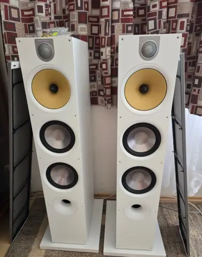 Bowers & Wilkins 683 S2 – Bílé