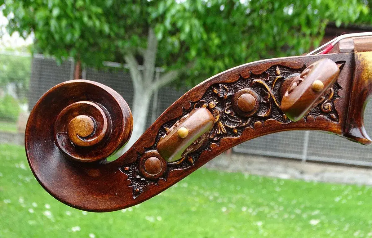 4/4 VIOLONCELLO - osobní převzetí