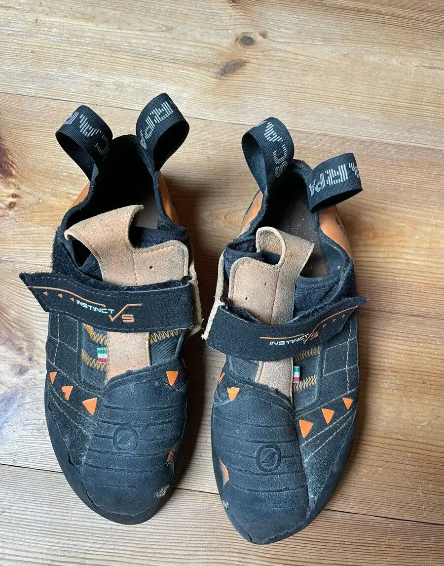 Lezečky Scarpa Instinct VS - black/orange