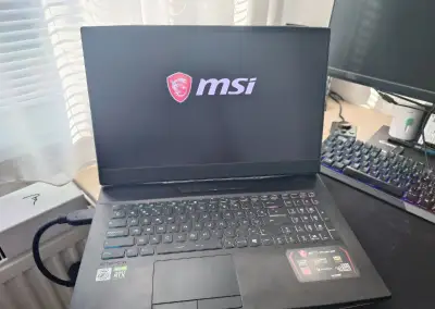 MSI GT76 Titan DT i9, RTX 2080 Super, 32GB RAM, 17.3