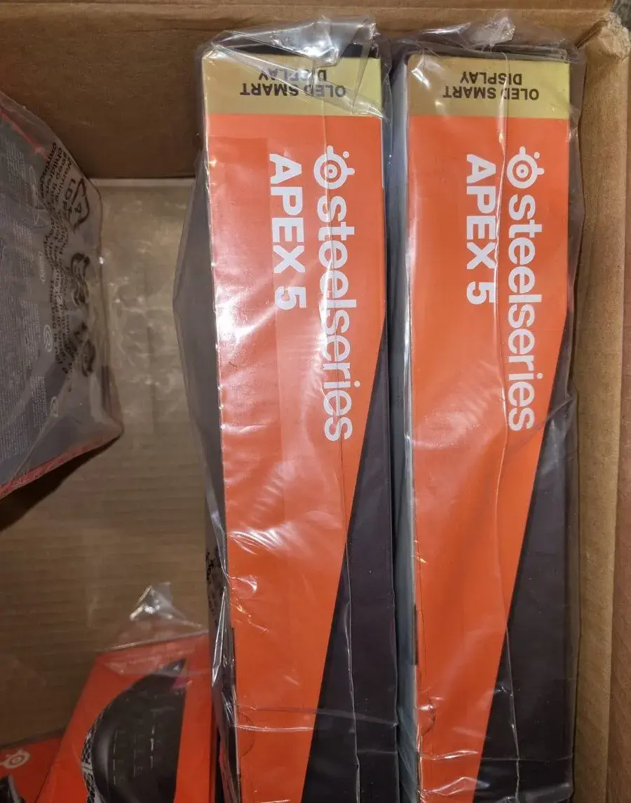 SteelSeries Apex 5 herní klávesnice