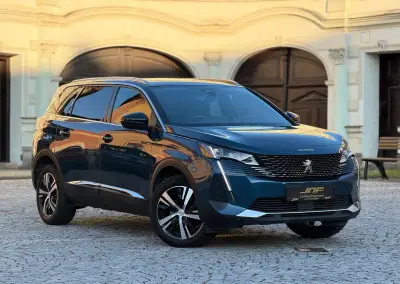 Peugeot 5008 – 2021, 122 167 km