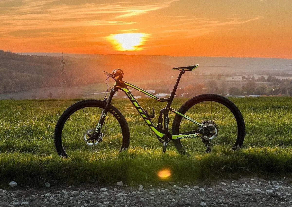 Scott Spark 930, vel. M, karbon