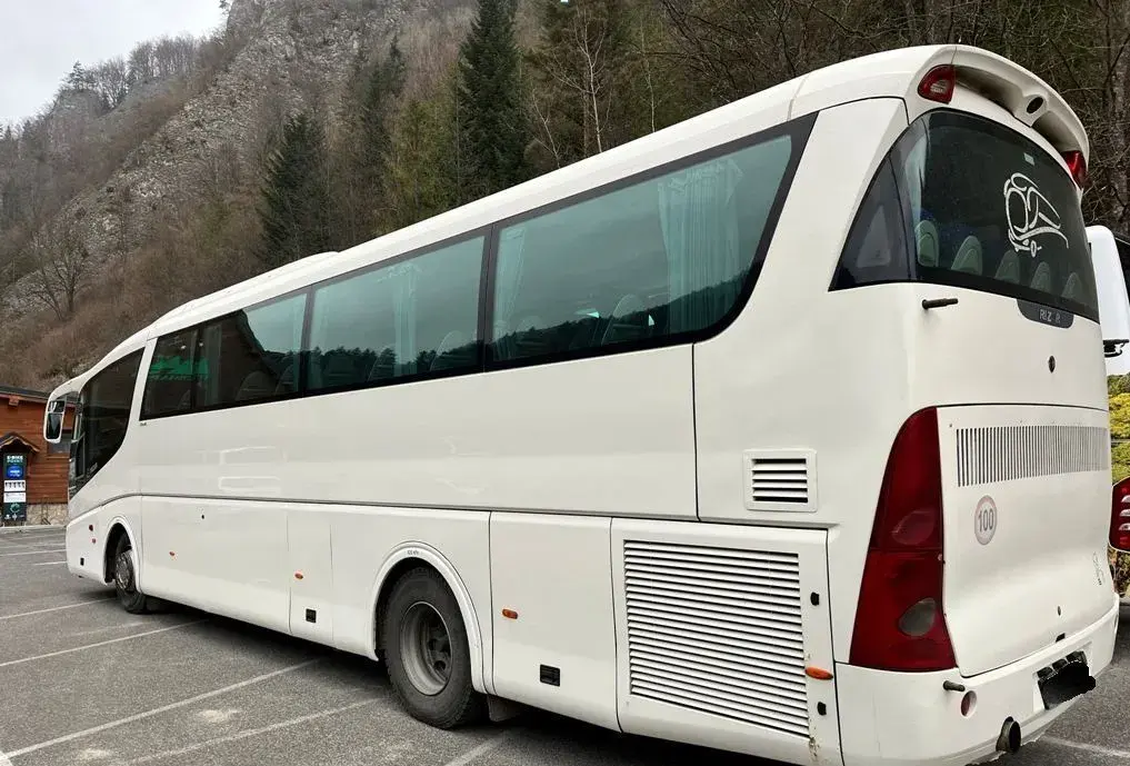 SCANIA - IRIZAR typ. PB 12.37 - autobus dálkový