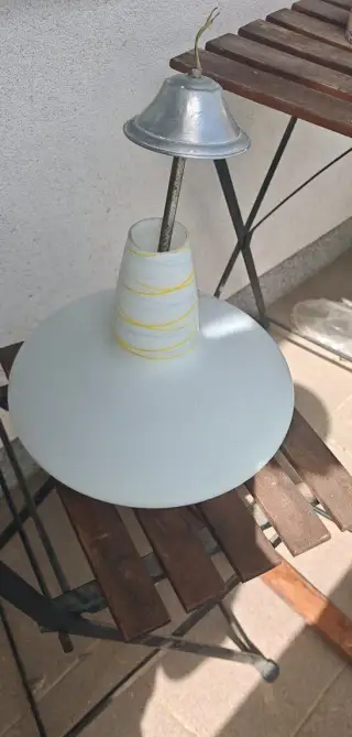 Retro lustr Brusel