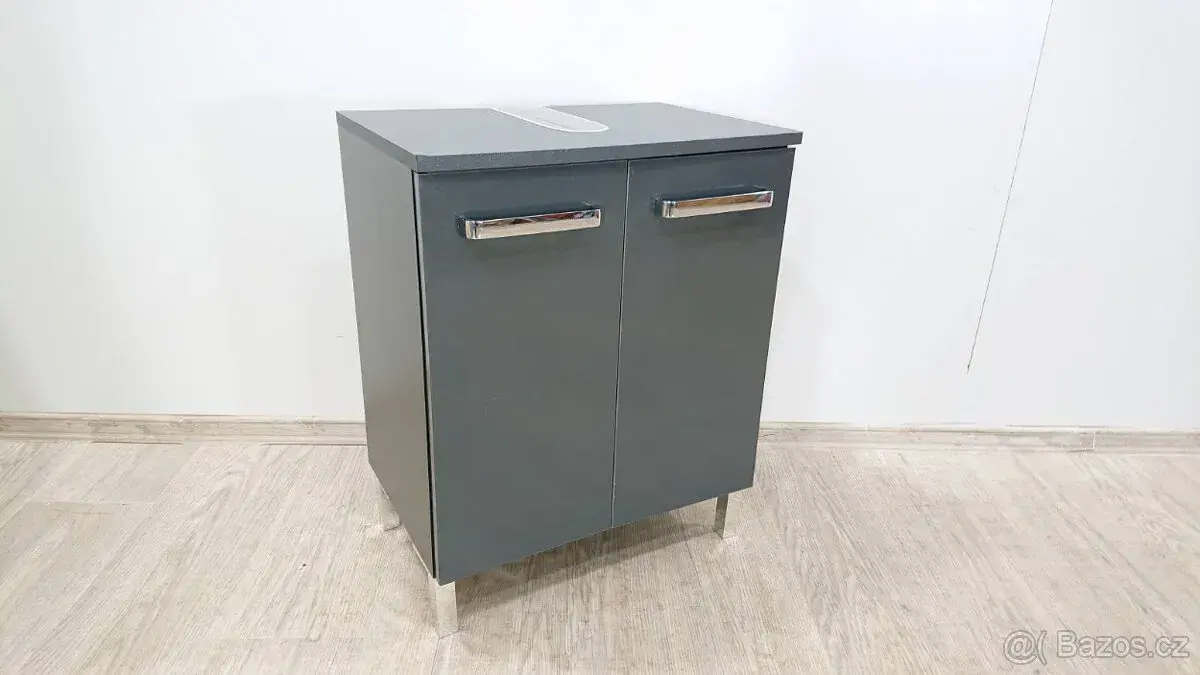 Šedá koupelnová skříňka pod umyvadlo Quickset 311 Pelipal