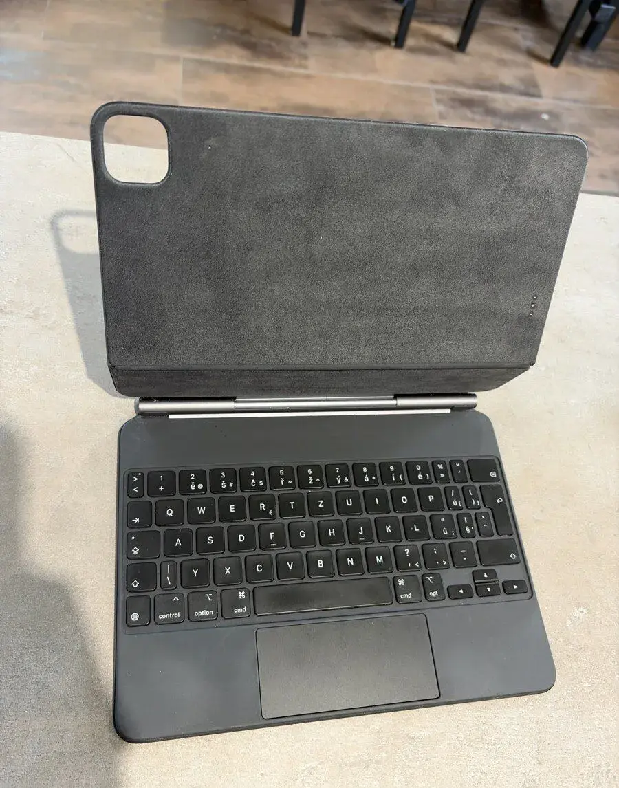 Apple Magic Keyboard 11" pro iPad Air/Pro, CZ, černá
