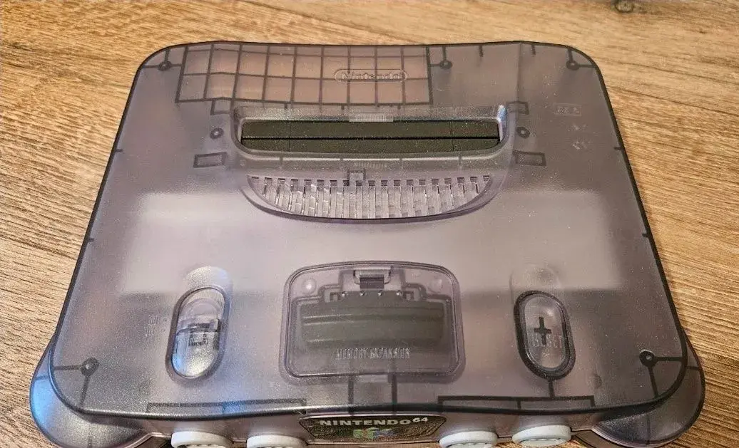 Nintendo 64 transparentni
