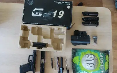 GBB WE Glock 19, gen. 4, upgrade + příslušenství