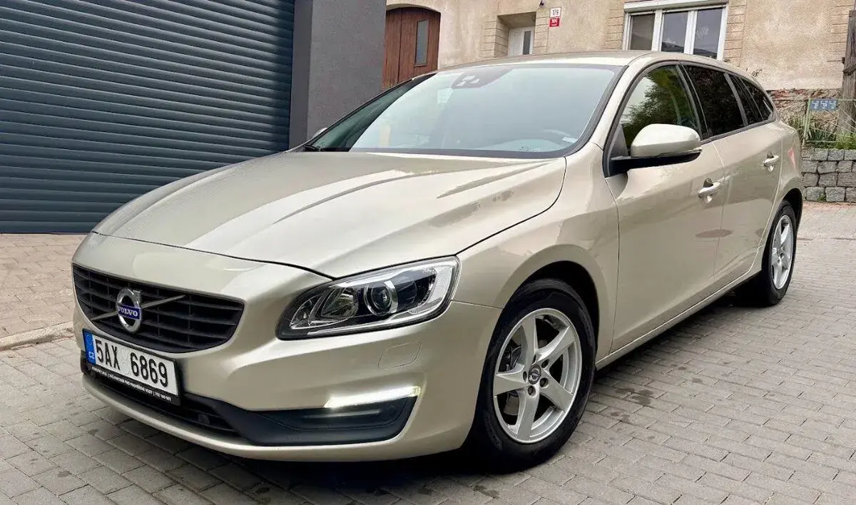 Volvo V60 – 2016, 137 800 km