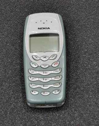 Nokia 3410 – retro mobil pro sběratele / na díly (netestován