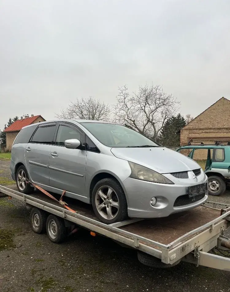 Mitsubishi Grandis