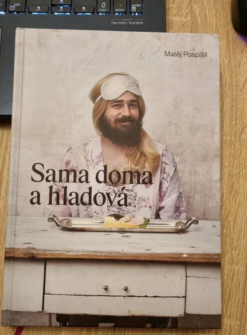Kuchařka - Sama doma a hladová