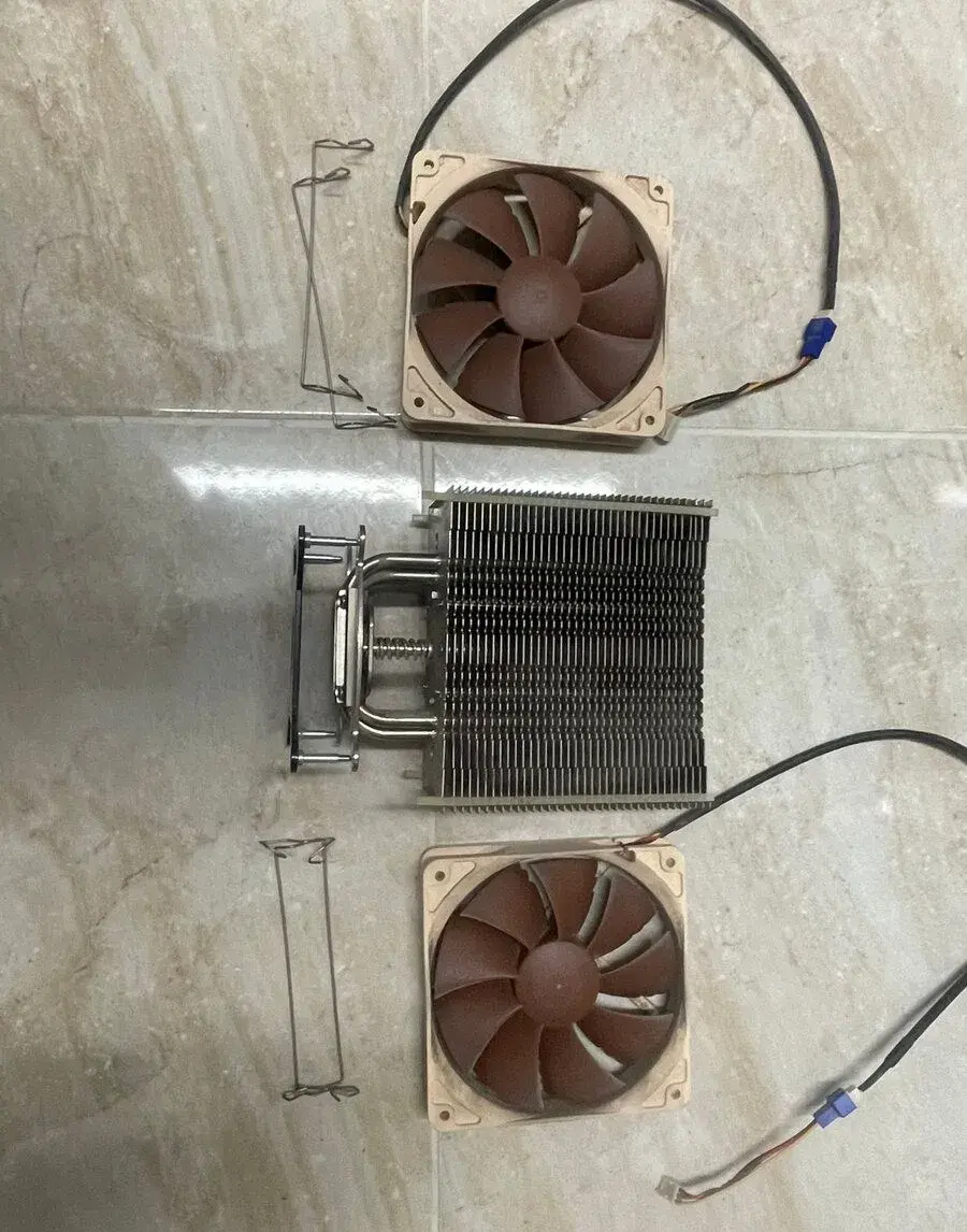Noctua NH-U12P + 2 ventilátory + originální kit LGA1366