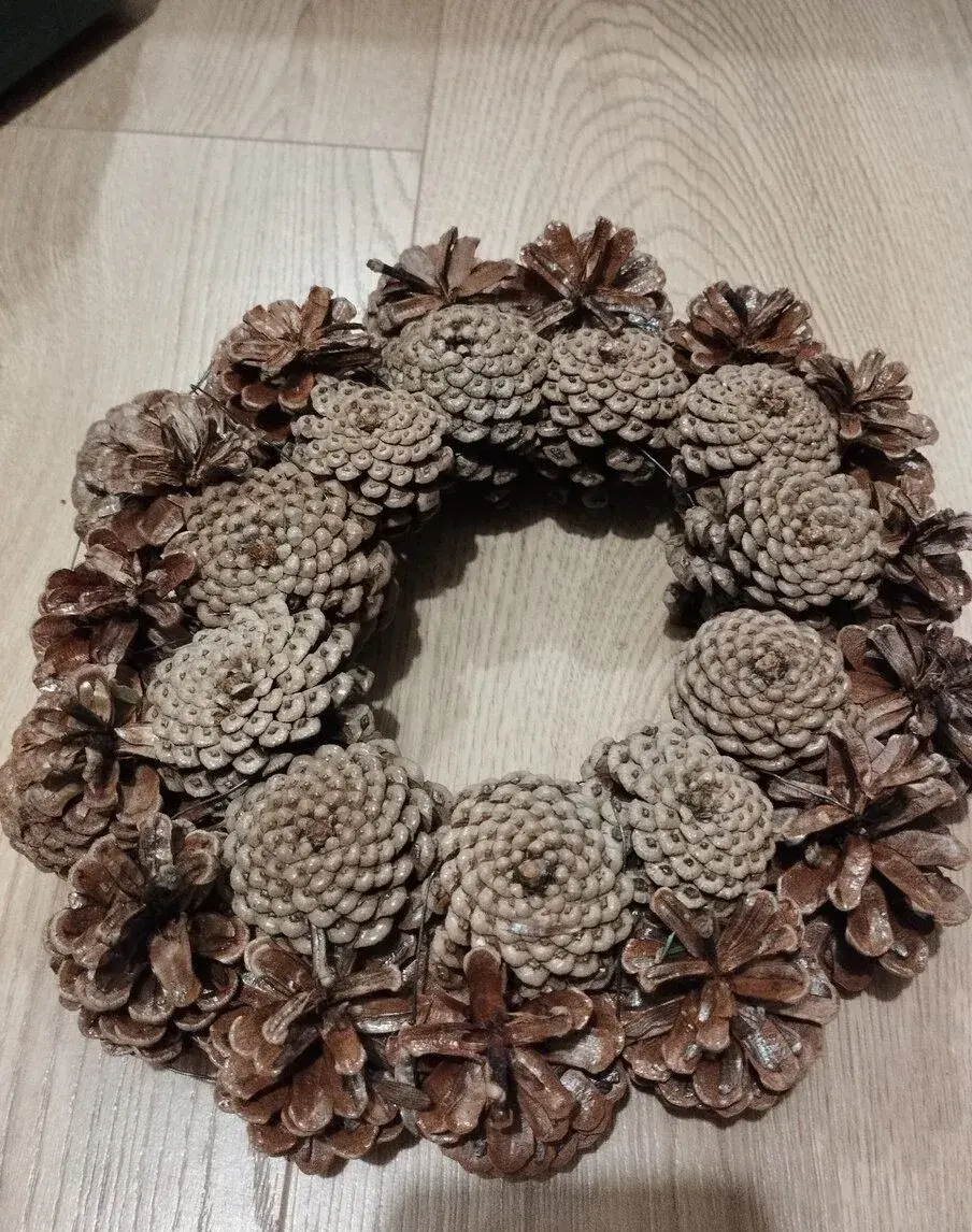 Šiškové věnce 35cm