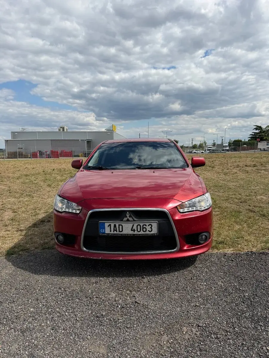 Mitsubishi lancer – 2009, 333 545 km