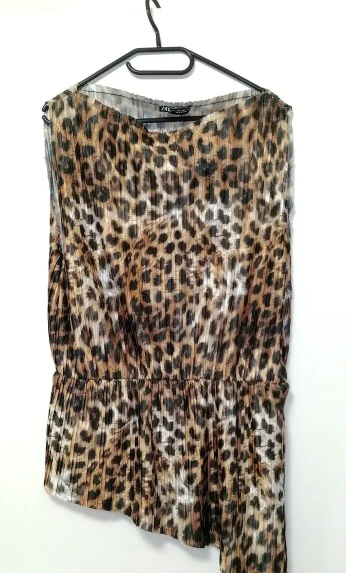 dlouhý leopardí plisovaný top Zara, vel. L