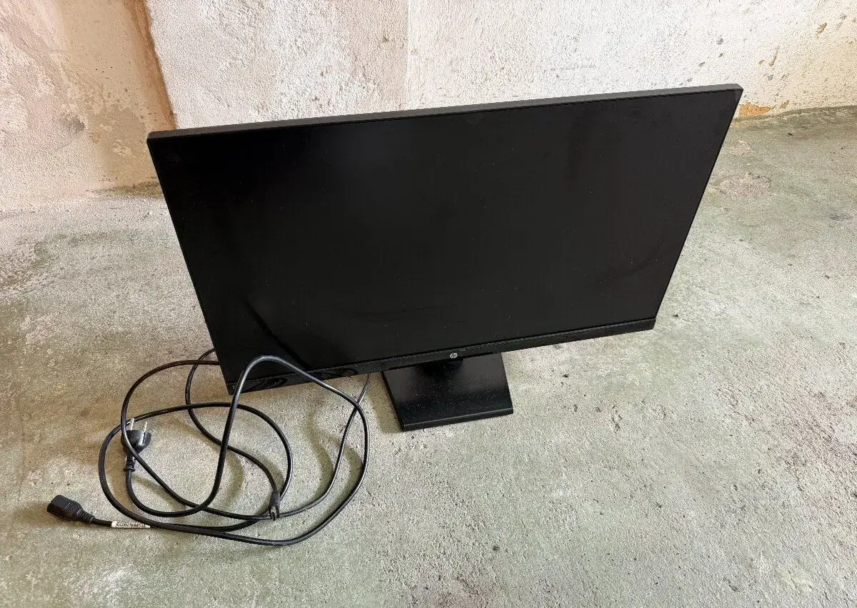 Monitor HP 27 palců