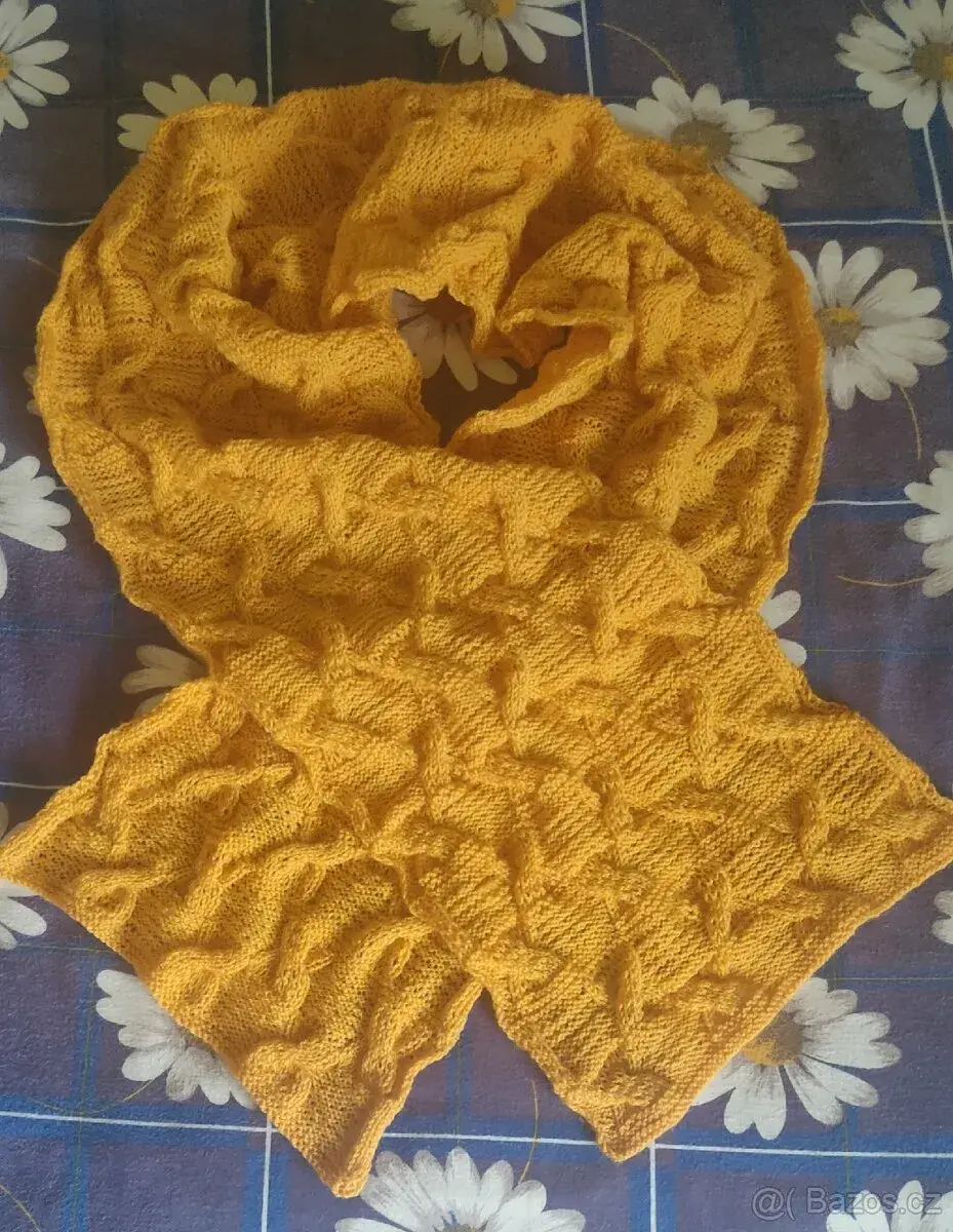 RUČNĚ PLETENÁ, NOVÁ, OBJEMNÁ, HOŘČICOVÁ ŠÁLA: 2,2m x 36cm