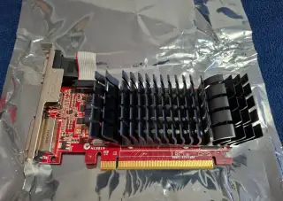 Asus Radeon R7 240 2GB
