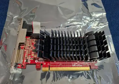 Asus Radeon R7 240 2GB