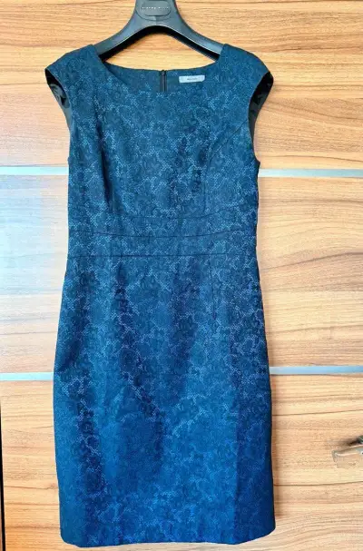 Elegantní krajkové šaty MONTEGO – vel. 36