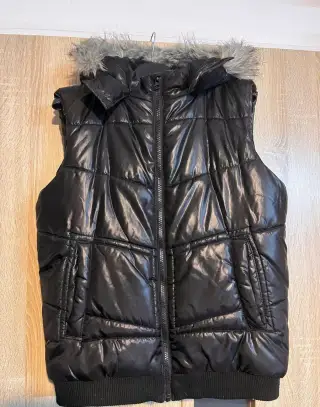 Dívčí vesta