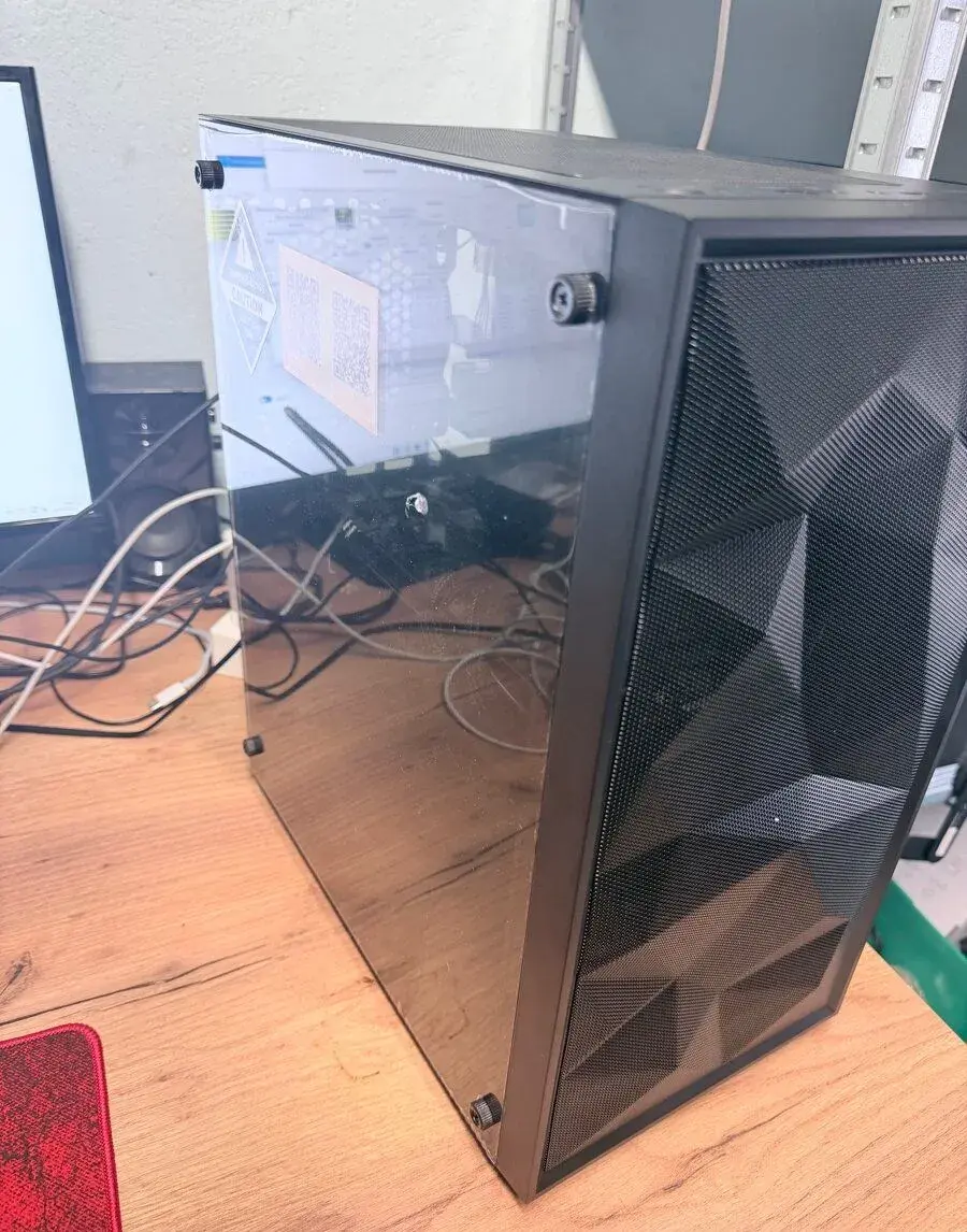 Herní PC – GTX 1070 / i5 / 16 GB RAM