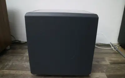 Aktivní subwoofer KEF PSW2000