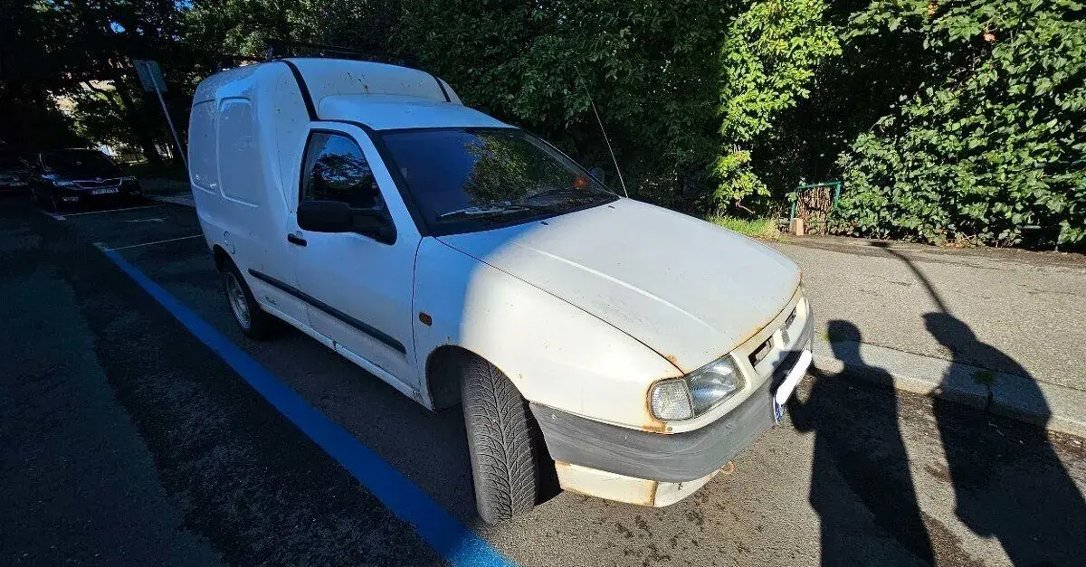 Volkswagen Caddy – 2003, 90 000 km