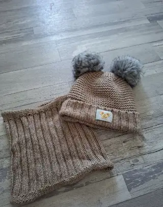 Čepice a nákrčník