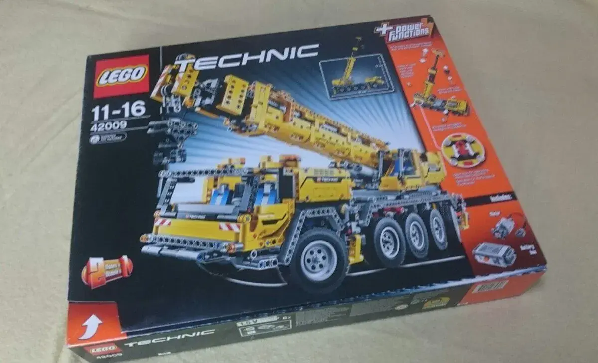 Lego 42009