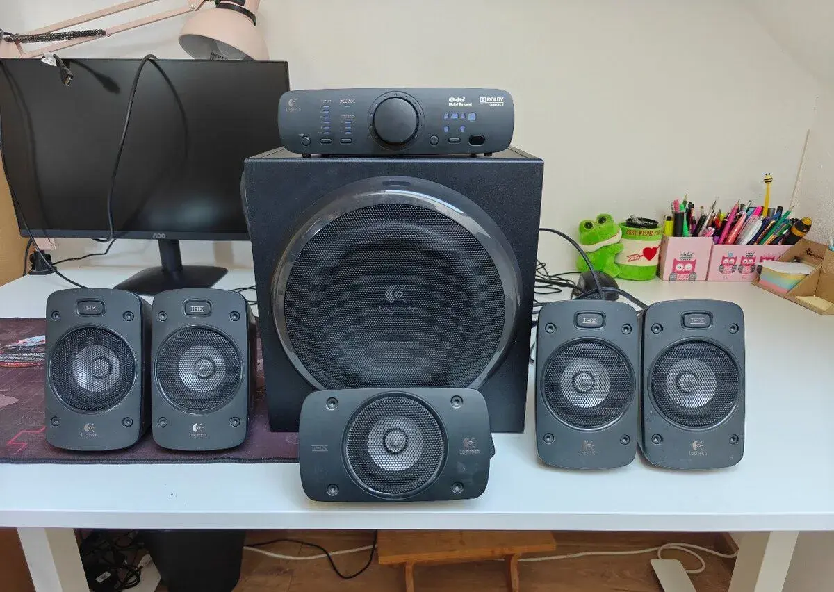 Reproduktory Logitech Speaker System Z906