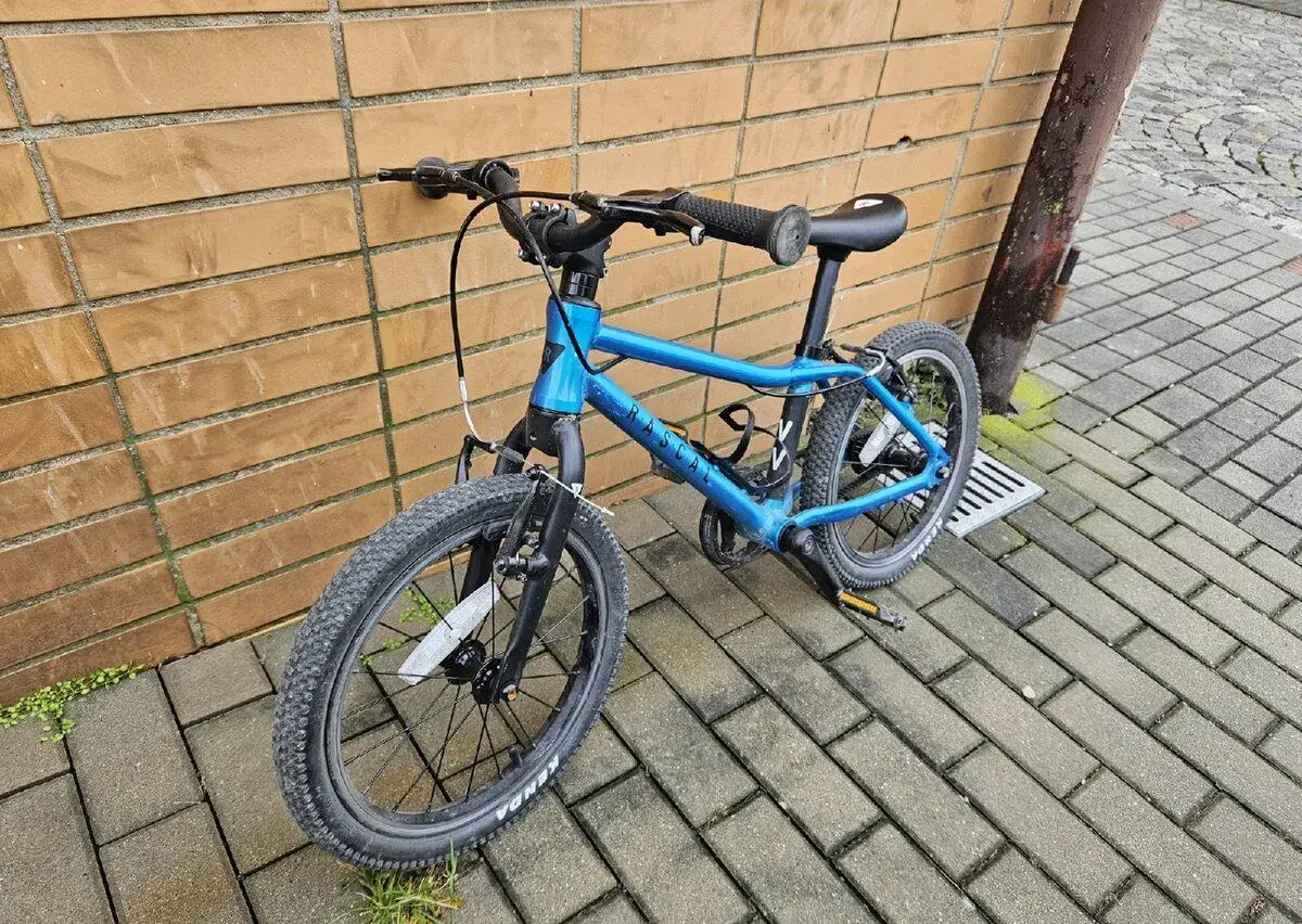 Dětské kolo Rascal 16 – modrá barva