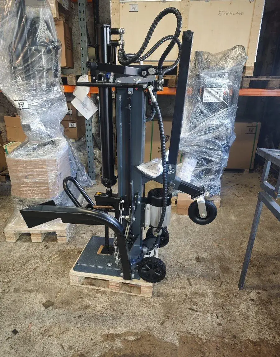 Štípačku dřeva, štípač dříví, tlak12t, elmotor 3,3kW