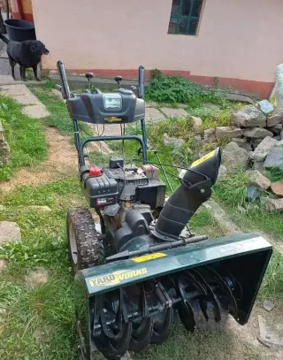 BENZÍNOVÁ SNĚHOVÁ FRÉZA 10,5 HP