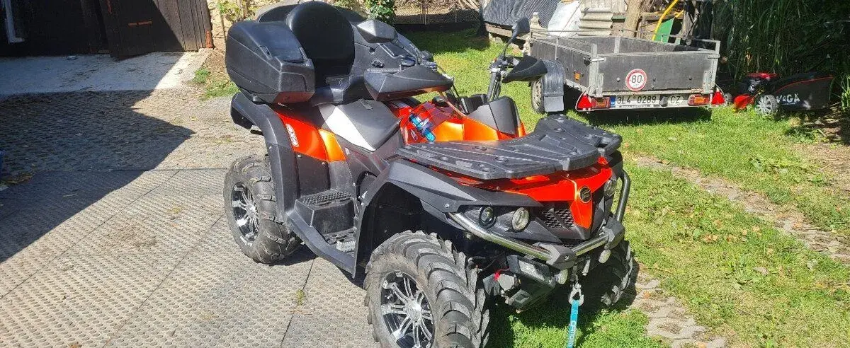 Cfmoto X550 velmi zachovalá + sněhová radlice