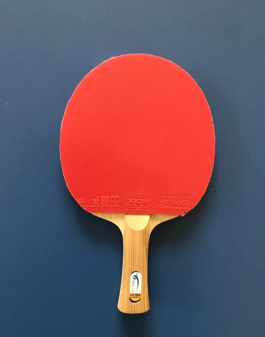 Nová pálka na stolní tenis pro moderní obrannou hru.