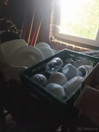 VĚTŠÍ MNOŽSTVÍ STINITEK