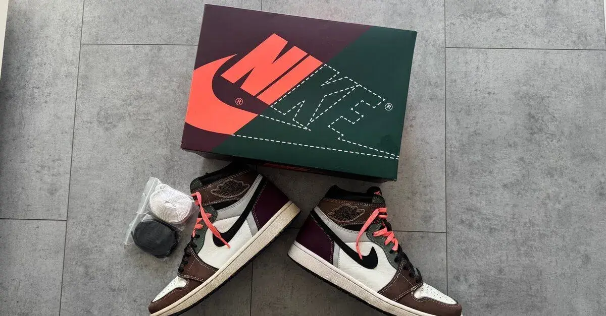 Nike Air Jordan 1 High OG Hand Crafted