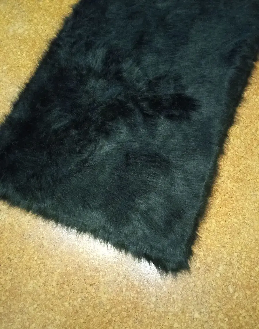 deka/koberec dlouhý chlup černý, bílý, pistáciový - zelený