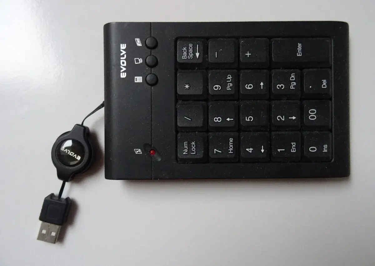 Samostatná přídavná numerická klávesnice, USB