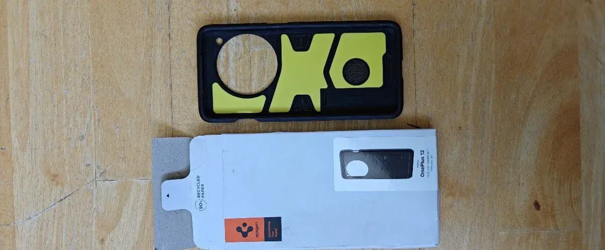 Spigen Tough Armor Black OnePlus 12 super stav