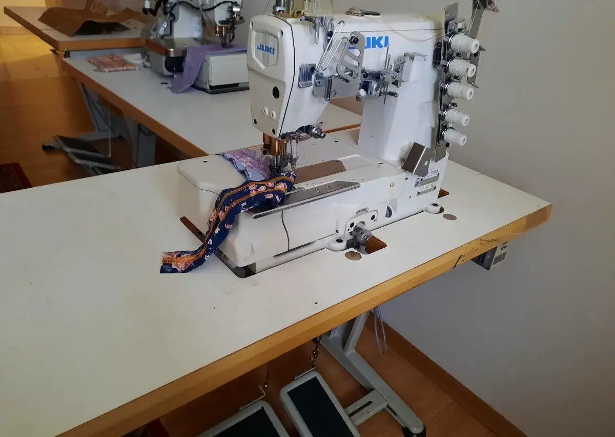 Průmyslový coverlock Juki MF-7523 u11-B56