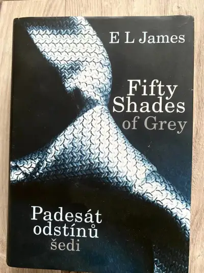 Padesát odstínů šedi E L James