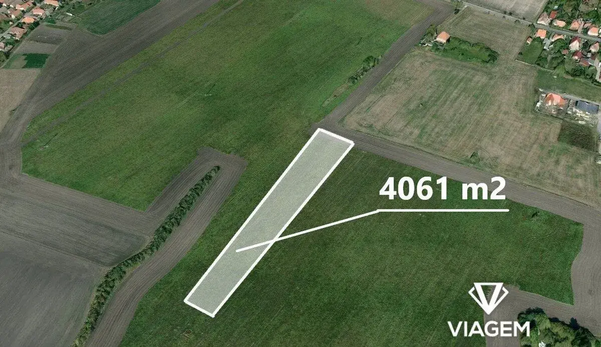 Pole 4 061 m², Podíl 50 % o výměře 2 031 m²